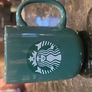 Starbucks 2022 Green Ceramic Coffee Mug Classic Logo 13.7oz
